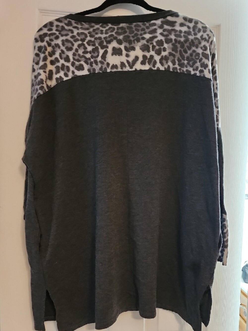 Emerald Black and Gray Leopard Print Top - Picture 5 of 7